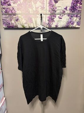 Men’s Alternative Black Short Sleeve Crew Neck Tee NWOT Size XL